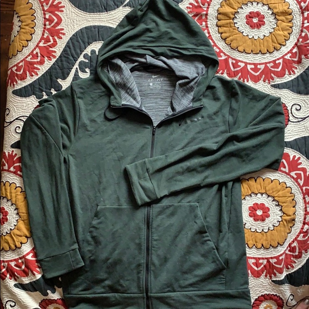 Men’s Dri-Fit Nike hoodie